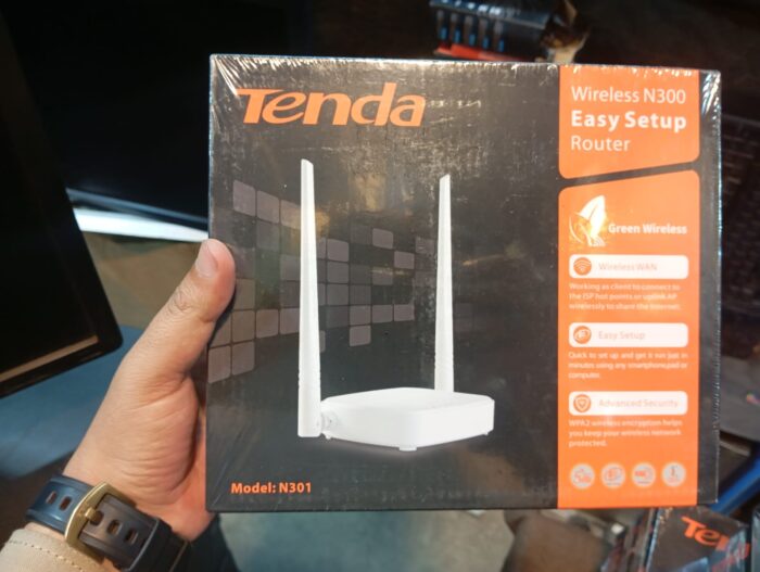 TENDA Wireless N300 Easy Setup Router (Model N301)