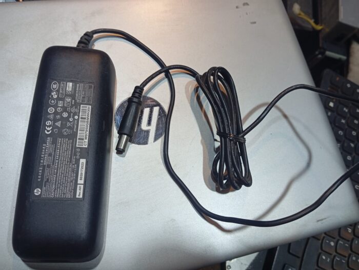 Genuine HP laptop AC power adapter